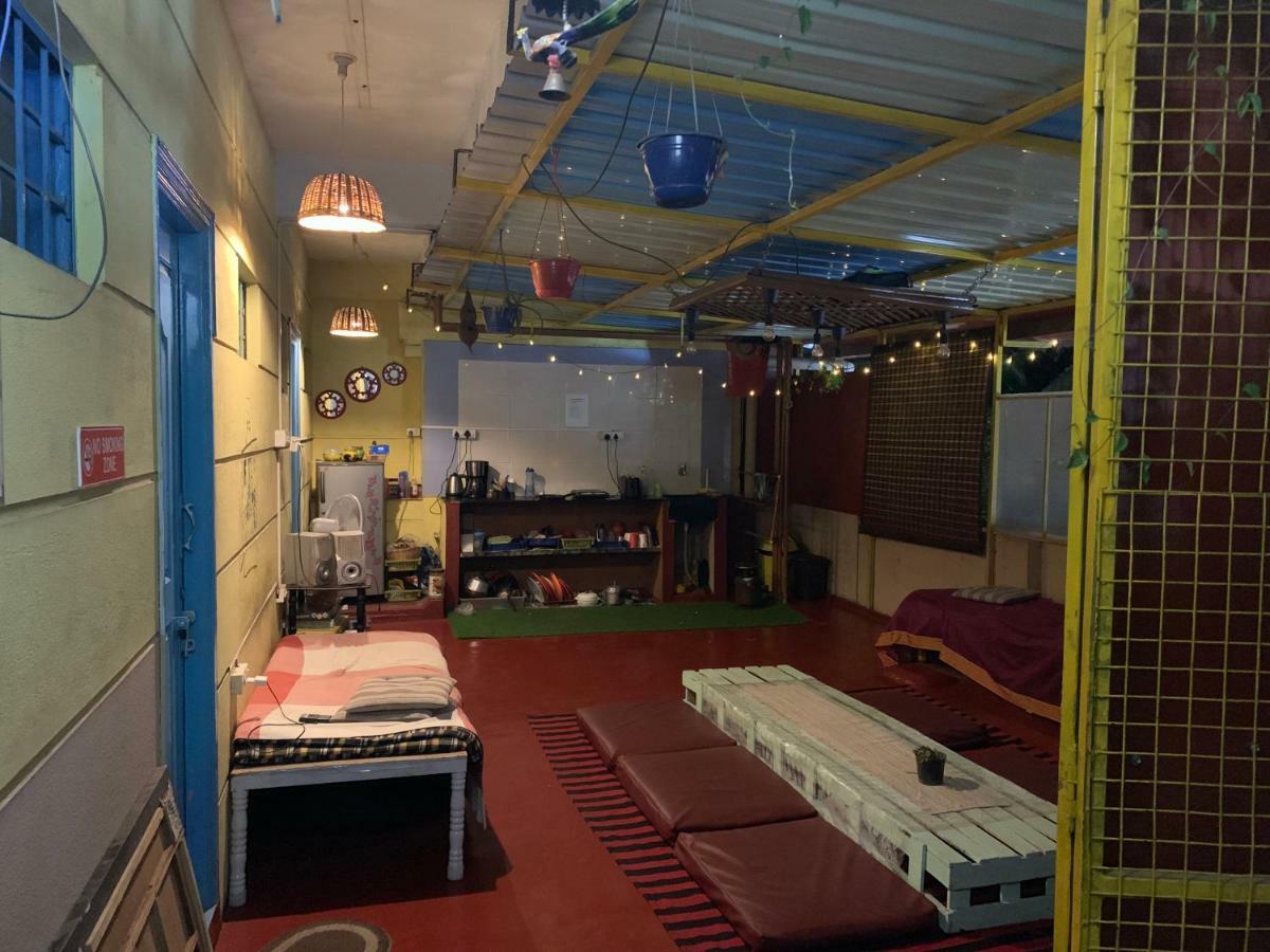 The Little Blue Window Hostel Bangalore Exterior photo
